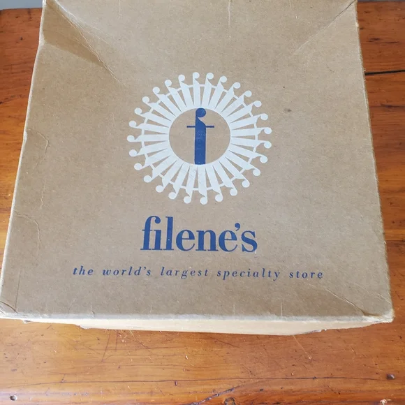 *SOLD* Vintage Betmar (New York) Ladies Cloche/Bucket Hat W/Original Box - Picture 10 of 13